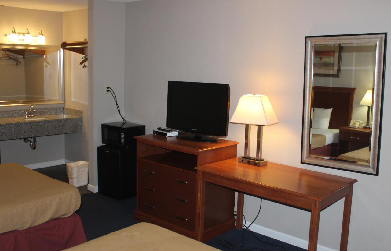 Interstate Motel Rensselaer Dış mekan fotoğraf